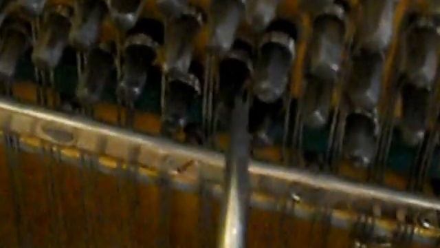 Loose tuning pins. Tightening.Укрепление строя пианино.«Чуть выкрученный колок из вирбельбанка» смотреть онлайн