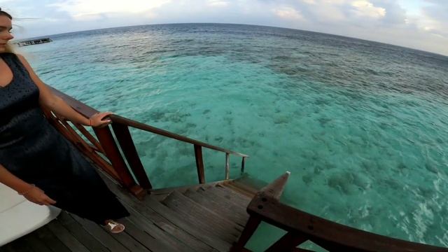 Safari Island Resort & Spa 4* (Semi-water bungalow). Обзор номера. смотреть онлайн