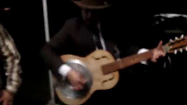 Frank Jacket "That's all Right Mama" con Resonador Casero смотреть онлайн