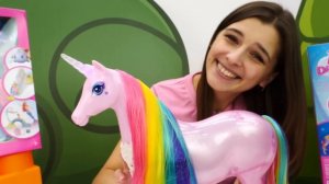 Лучшие видео для девочек - Новые куклы Barbie Dreamtopia! - Веселые игры с Барби.
