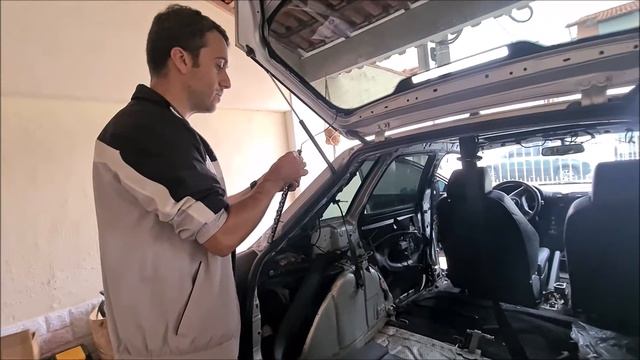 Troca dos LEDs do Break Light do Audi A3 смотреть онлайн