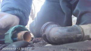 Весенняя установка поливного крана на пластиковую трубу