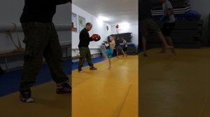 Отработка прямого удара ногой.Казачьи бои .Конограй Яков 6 лет.2018г.Анапа.