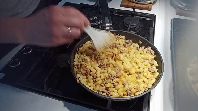 Только макароны по-флотски приготовила)) Днём меня тааак скрутило 😵💫 смотреть онлайн