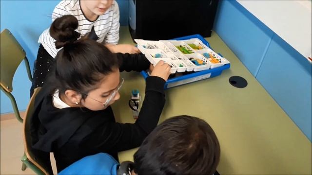 Programació amb LEGO wedo 2.0 смотреть онлайн