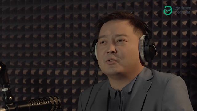 Тележүргізуші Саламат Омаш Сағи Жиенбаевты оқиды. #moodпоэзия смотреть онлайн