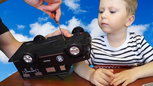 Обзор Машинка-сейф смотреть онлайн