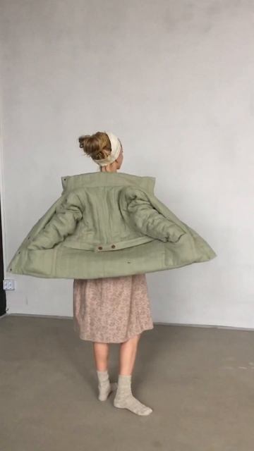 Стеганая льняная куртка, вертикальная стёжка смотреть онлайн
