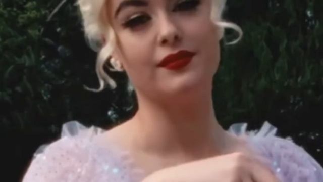 Stefania Ferrario - Plus Size Model | Instagram Model | Curvy Outfit | Body Positivity, Curvy Haul