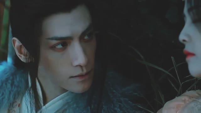 СВЕТЛЫЙ ПЕПЕЛ ЛУНЫ.   Любимые моменты сближения. Русская версия.