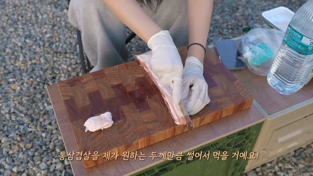 24살, 승무원이자 캠핑 유튜버! BMW X7 마련하기｜현실은 차박 텐트 없이 트렁크 열고 노숙｜김치 삼겹살 구워먹기｜대나무 통밥에 대나무 술 смотреть онлайн