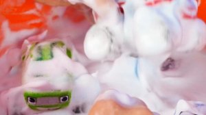 Вспыш и ЧУДО МАШИНКИ - Пора купать игрушки - Новое видео Капуки Кануки