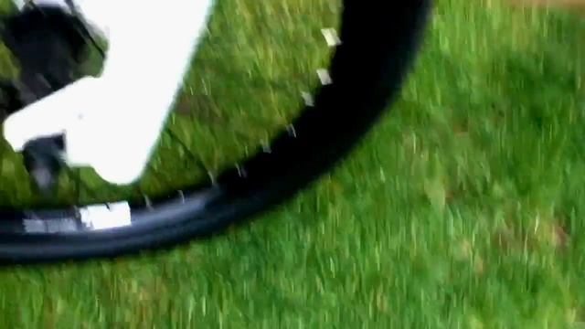 My Little Bro's BMX Check :D смотреть онлайн