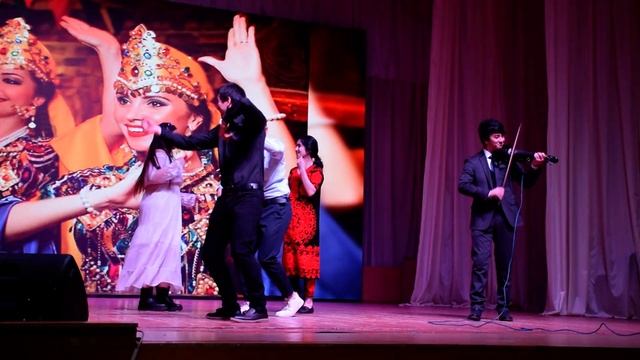 Я играю на скрипке в России.Называется попури. смотреть онлайн