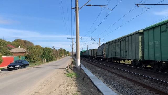 Электровоз ВЛ80С-1297/1093 С грузовым поездом смотреть онлайн