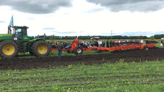 KUHN CHALLENGER плуг в работе смотреть онлайн