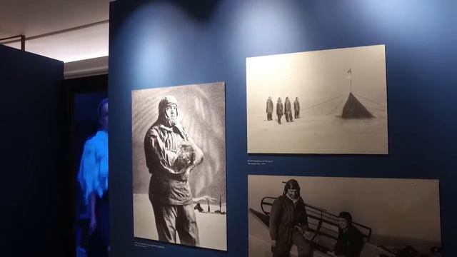 Burberry Tales of a Trench Coat exhibition in Singapore смотреть онлайн