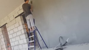 Как штукатурить стены по маякам и без маяков с армирующей сеткой и без. Построить дом своими руками