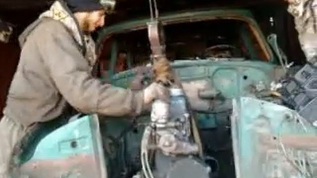 ГАЗ 21 Съём движка [часть 1] смотреть онлайн