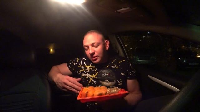 ТАКСИСТ ВЫСАДИЛ ПАССАЖИРОВ | ИСПАЧКАЛИ САЛОН АВТО |МАРАМОИ В ТАКСИ смотреть онлайн