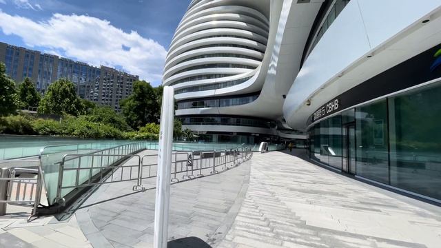 Beijing, Galaxy SOHO | Walking Tour | 4K Ultra HD | *COVID testing inside* смотреть онлайн