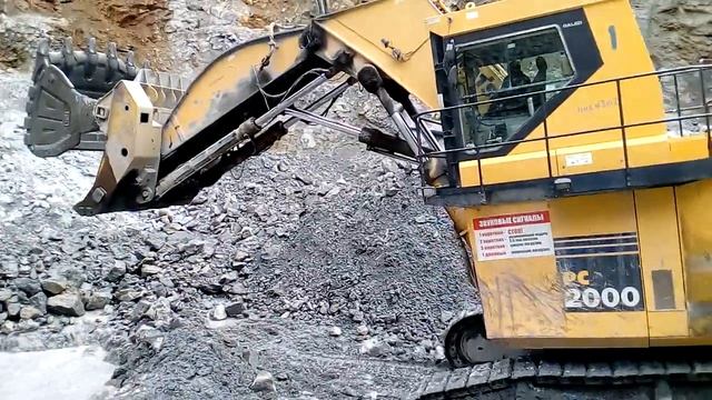 Экскаватор коматсу PC 2000 смотреть онлайн