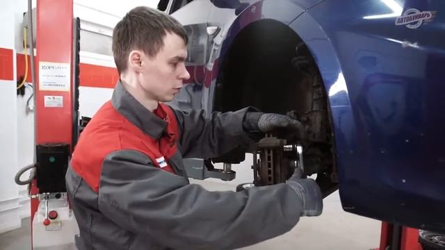 Замена передних тормозных дисков и колодок Hyundai Solaris