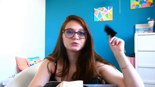 WHAT'S IN MY SCHOOL BAG 2021 ? + MON ORGANISATION смотреть онлайн
