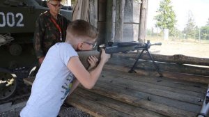 Стрельба из пулемета Дегтярева на "Линии Сталина"