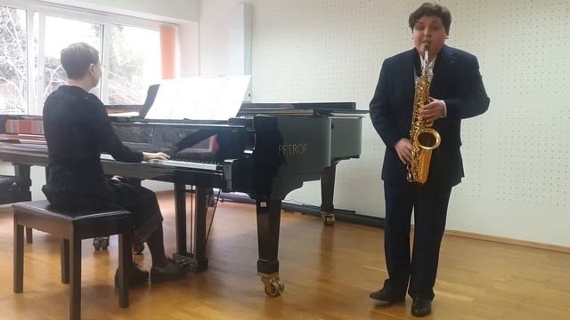 Кириченко Иван - "Дилижанс" (Ф.Куперен), "Восточный танец" (Р.В.Видофт) смотреть онлайн