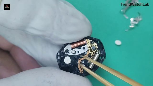 What’s Inside Hattori Quartz Watch Movement PC21.