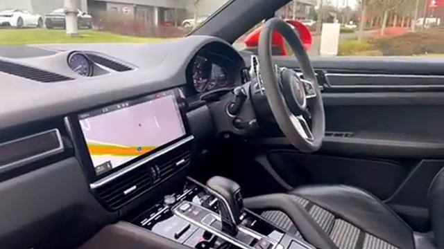 Cayenne E-Hybrid Coupe | Lava Orange | 20 Plate смотреть онлайн