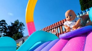 Видео куклы онлайн - Беби Анабель в бассейне Единорогов! - Весёлые игры дочки матери с Baby Born