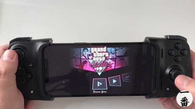 Razer Kishi iOS Gaming Controller Unboxing & Review + How to get a Xbox Cloud Gaming Invite 2021 UK смотреть онлайн