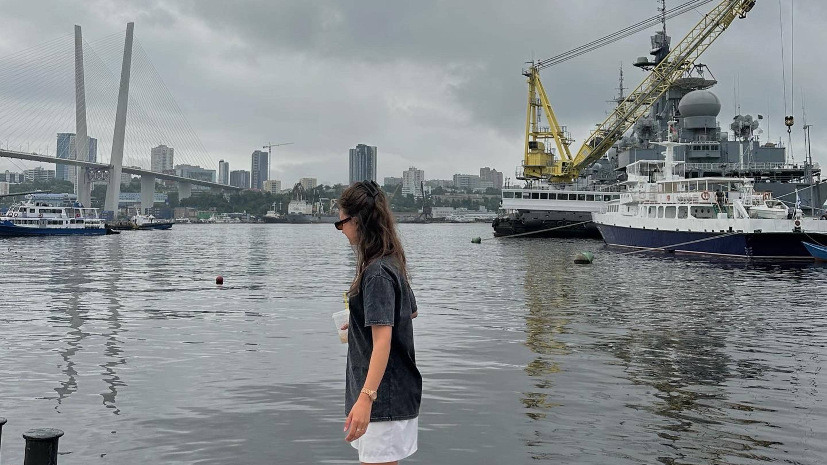 Владивосток. Центр города. Подводная лодка С-56. Пробуем местные устрицы. Фуникулёр