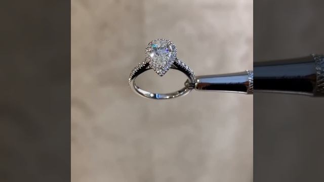 Pear Brilliant Halo смотреть онлайн
