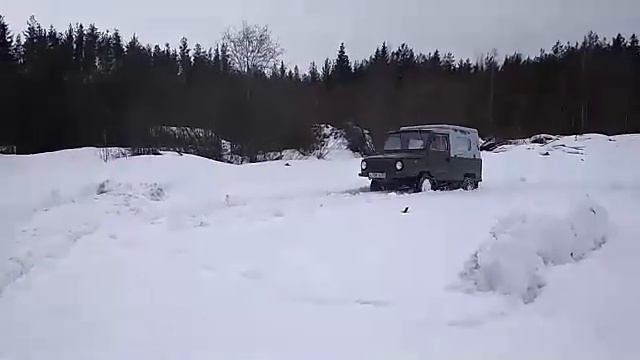 ЛуАЗ!(Волынь) по снегу. смотреть онлайн