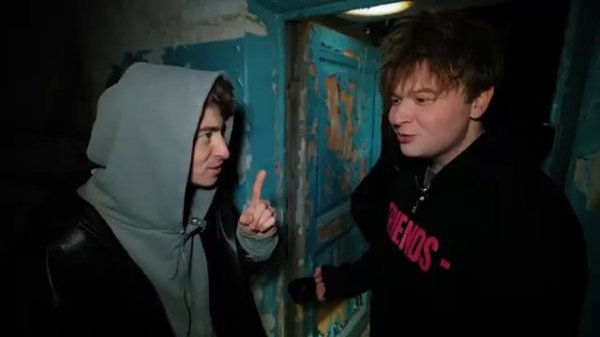 ПУГАЕМ ДРУГА В СТРАШНОЙ ЗАБРОШКЕ ! *ПРАНК* ЕГОРИК