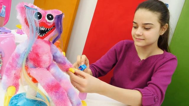 КИСИ МИСИ - красотка! Игры для девочек в шоу САЛОН КРАСОТЫ смотреть онлайн