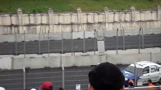 Dacia Logan cup race 2 overtake 1 смотреть онлайн