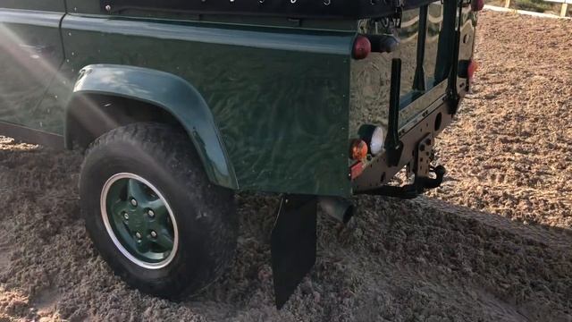 Seeker styling offer the landrover defender 110 double cab Heritage edition only from seeker stylin смотреть онлайн