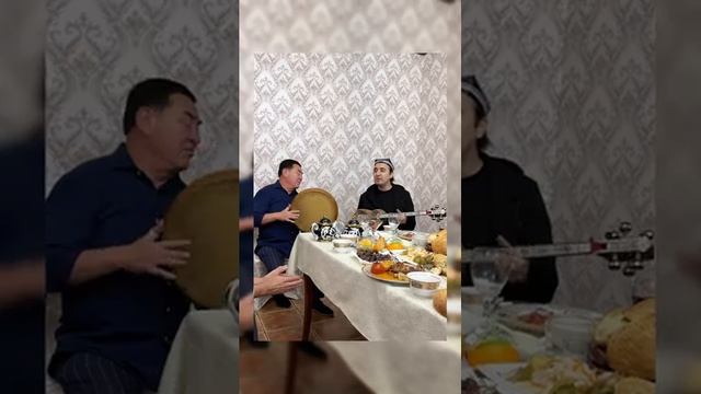 Шохжахон Жўраев Ошиқ бўлинг - Инсон қасидаси смотреть онлайн