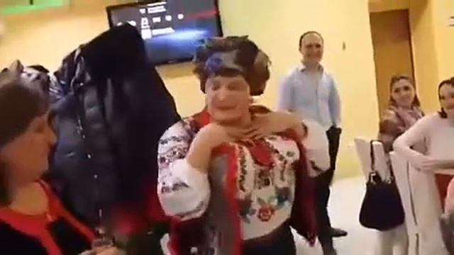 Сестра Сердючки))) смотреть онлайн