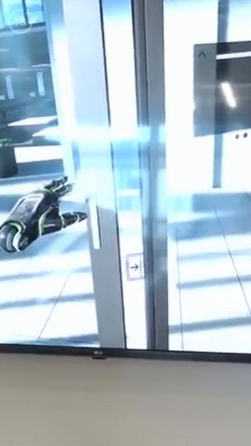 Процесс производства в 3D ! Новые технологии в шоу-руме Schuco в Москве #Shorts смотреть онлайн