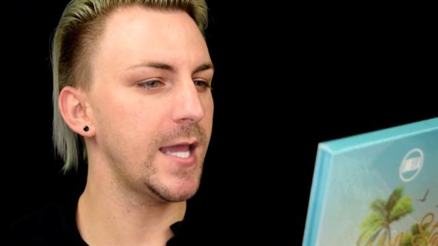 My friend sent me a Lurella Cosmetics Mystery Box! смотреть онлайн