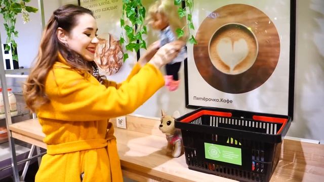 Делаем покупки в магазине вместе с Беби Бон Эмили! Игры в дочки матери Как Мама смотреть онлайн