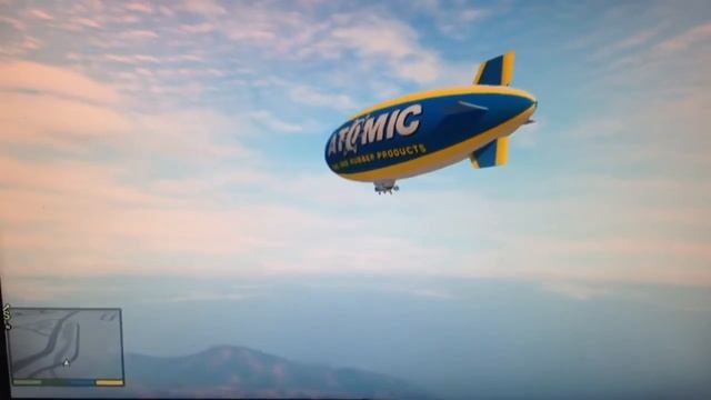 GTA 5 - Flying the Atomic blimp over Los Santos (Pre-order reward) смотреть онлайн