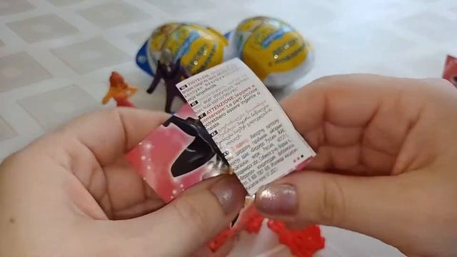 Новая коллекция от Киндер 🤔#игрушки#сюрприз#киндер#обзор#открываем смотреть онлайн