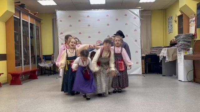 Детский фольклорный ансамбль «Ягодки» смотреть онлайн