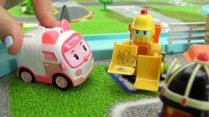 Робокар Поли! Пожар на стройке. Игрушки для детей